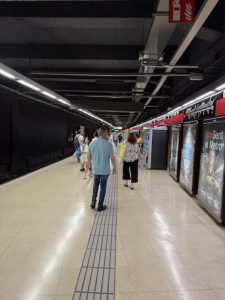 地下鉄カタルーニャ広場