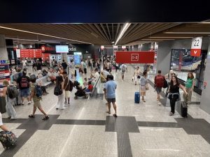 バスターミナル内部